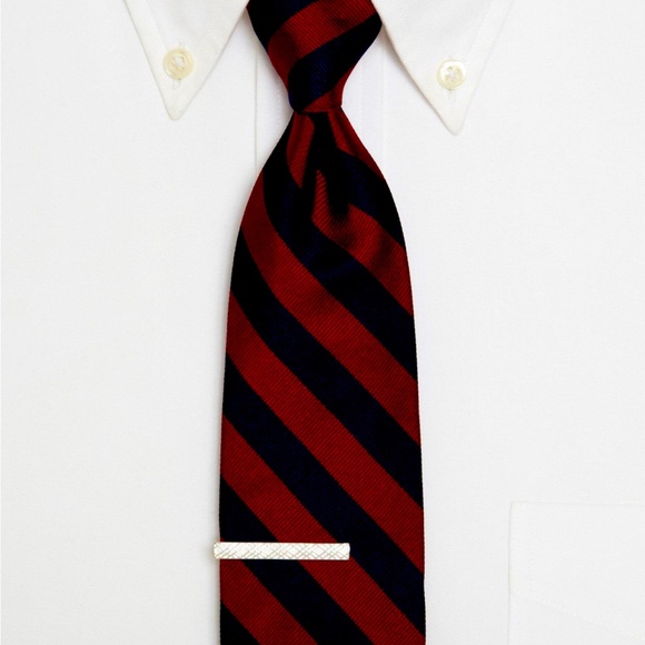BrooksBrothers Men's $350 sterling silver 925 tiebar.Slight color variation.